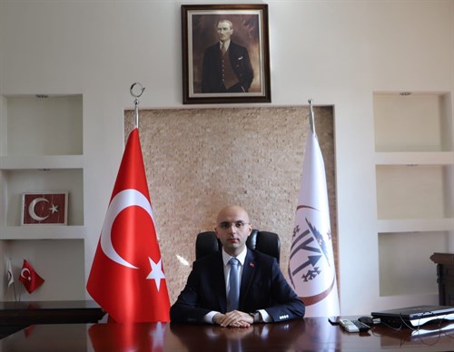 İçişleri Bakanlığının 28/09/2023 tarihli Makam onayı ile Bayat İlçemize görevlendirilen Ahmet AYKAÇ, 09/10/2023 tarihinde görevine başlamıştır.